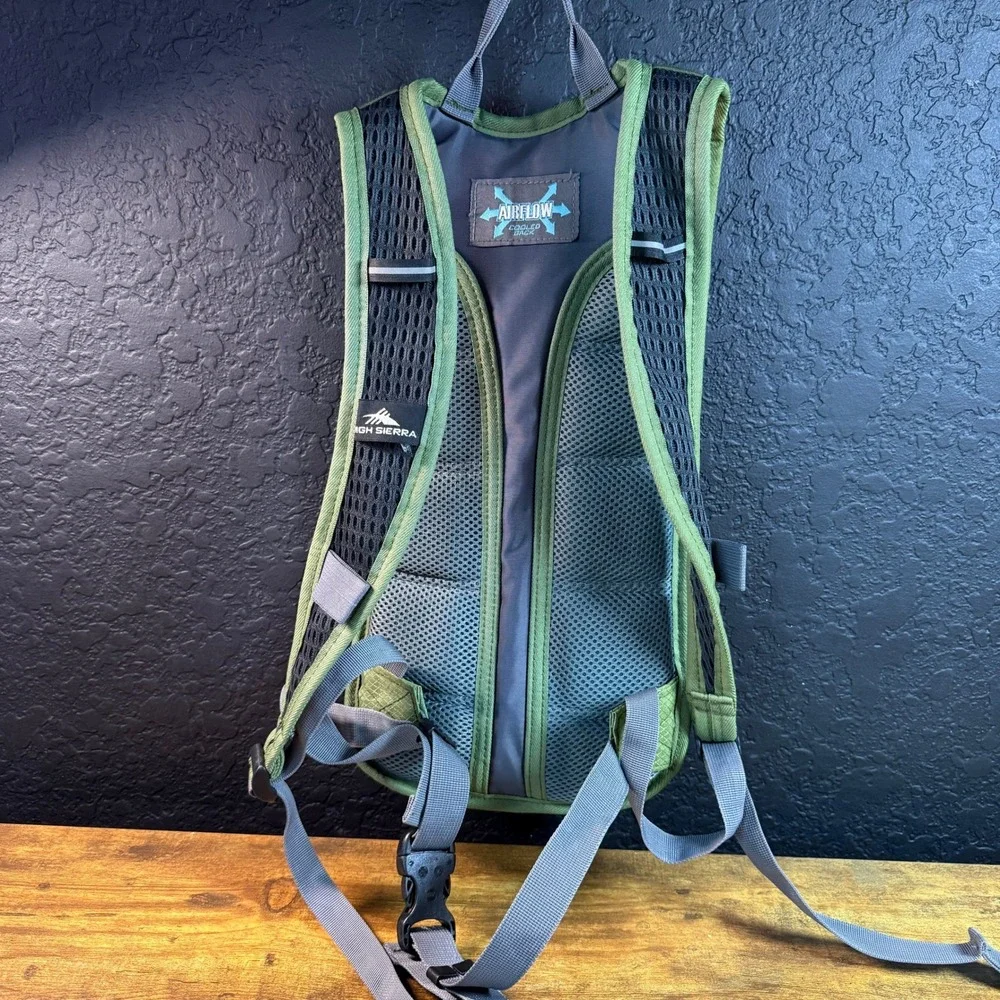 High Sierra 2L Hydration Pack Olive Green Nylon Hiking Backpack Unisex OSFA